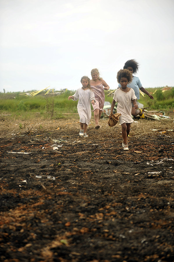 Field-girls-walk.jpg